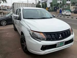 Mitsubishi L200 Pickup 2019 Fari