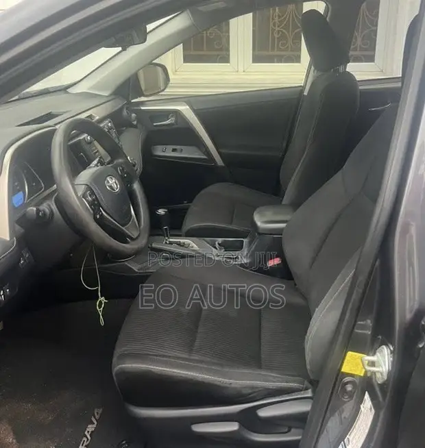 2015 Toyota RAV4 XLE Foreign Used - 1