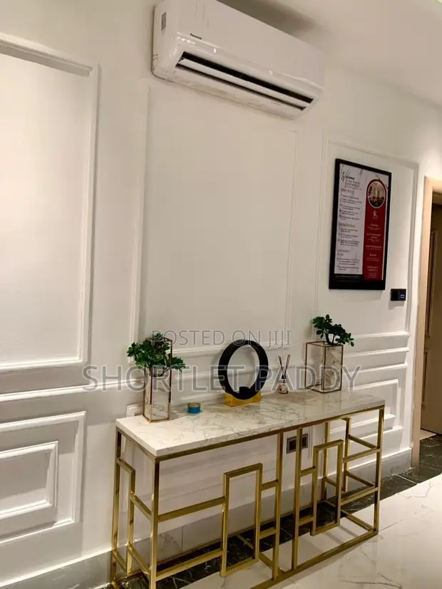 4 Bedroom Luxury Shortlet Apartment, Banana Island - 1