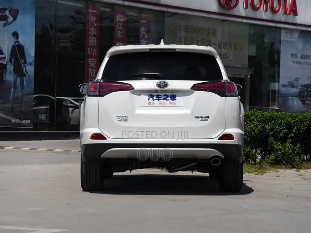 Toyota RAV4 2018 White - 1