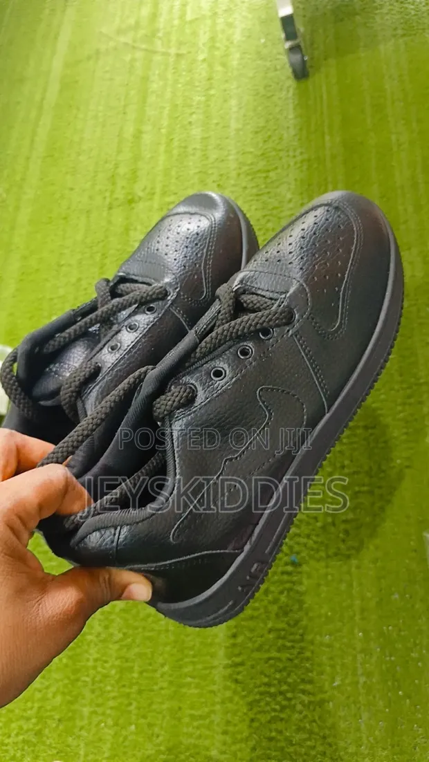 Boys Quality Hi-Way School Shoes - Size 41 - 1