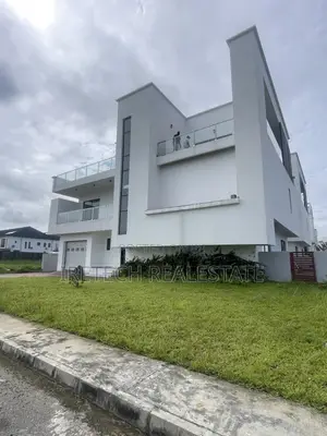 4-Bedroom Luxury Duplex with Pool in VGC, Ikota