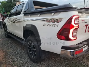 2020 Toyota Hilux - White