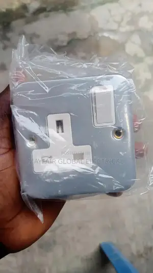 Standard 13A Metal Clad Switched Socket