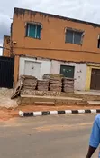 Ginin Flats da Shago a Titin Ipaja, Legas - 2