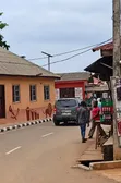 Ginin Flats da Shago a Titin Ipaja, Legas - 5