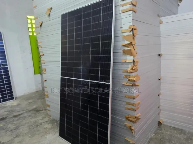 600W JinkoSolar Monocrystalline Solar Panel - 1