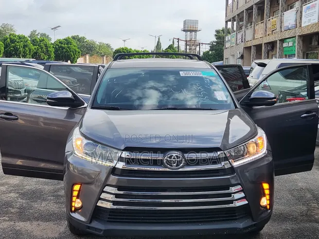 2015 Toyota Highlander LE Plus SUV AWD (Foreign Used) - 1
