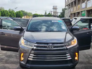 2015 Toyota Highlander LE Plus SUV AWD (Foreign Used)