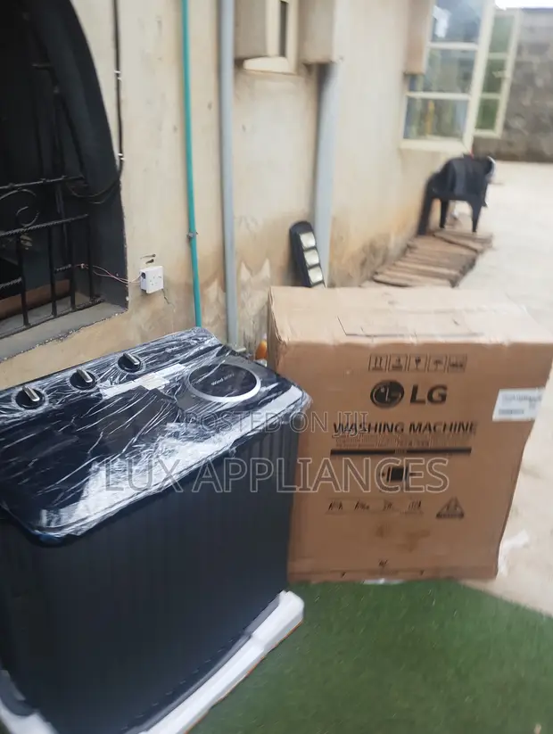 LG 8kg Semi Automatic Twin Tub Washer and Spinner - 1