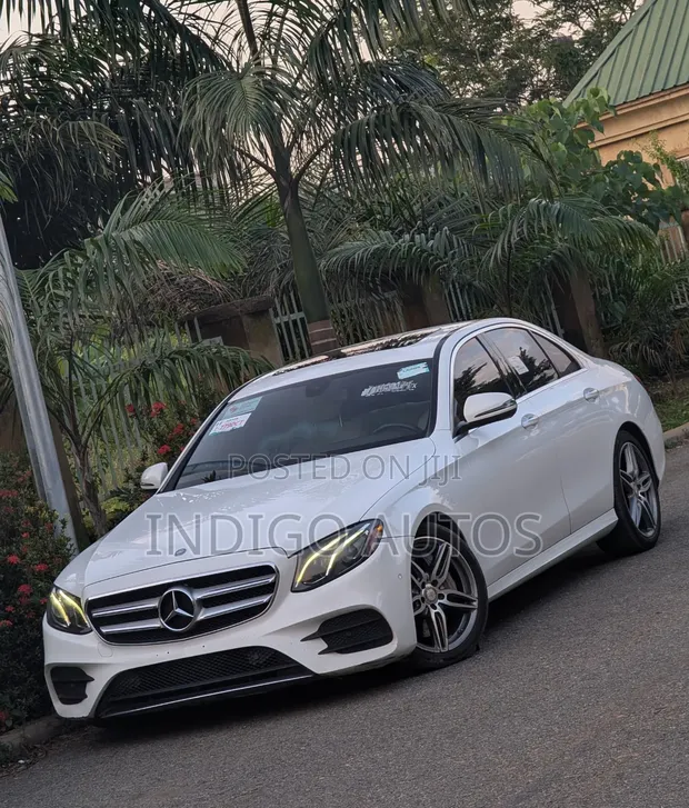 2017 Mercedes-Benz E300 4Matic AWD Sedan - 1