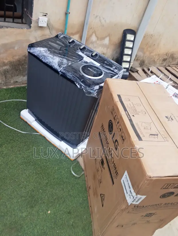 LG 8kg Twin Tub Washing Machine - 1
