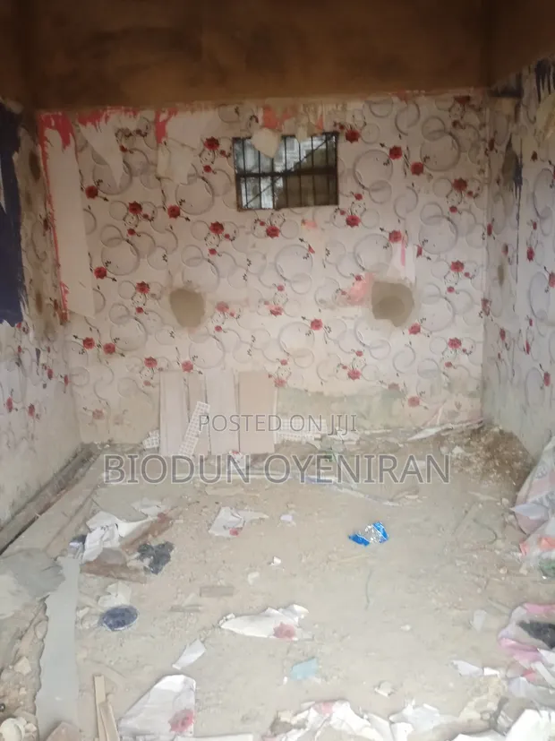 Newly Built Shops for Rent - Lagos-Abeokuta Expressway Access - 1