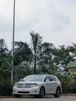 Toyota Venza 2010 White - 1