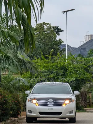 Toyota Venza 2010 White