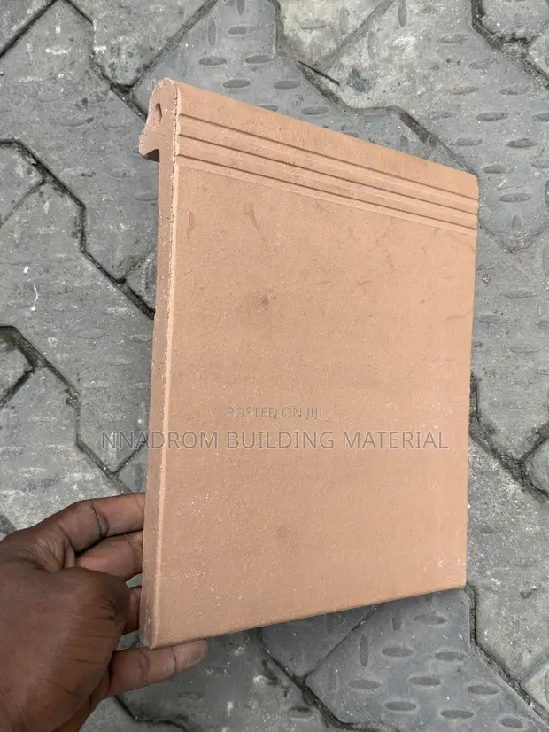 30/33 Cappuccino Spanish Coping Tiles - 1