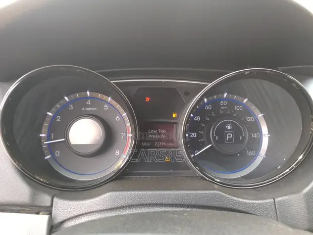 Hyundai Sonata 2013 Gray - 1