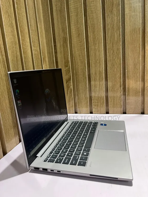 HP ZBook Firefly 14 G10 Laptop - 32GB RAM, 1TB SSD - 1