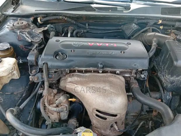 2004 Toyota Camry LE Sedan - 1