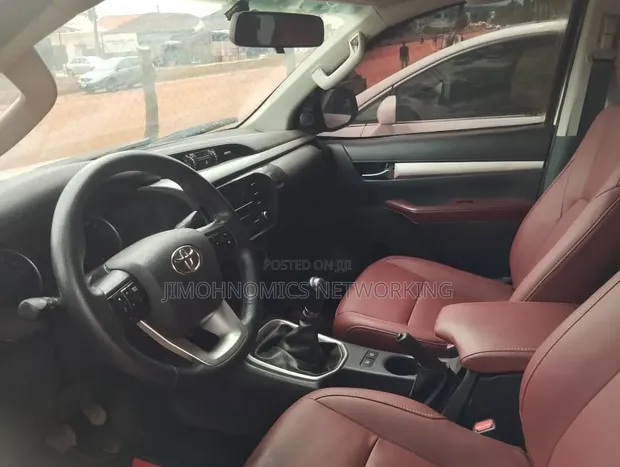 2019 Toyota Hilux Manual - White - 1