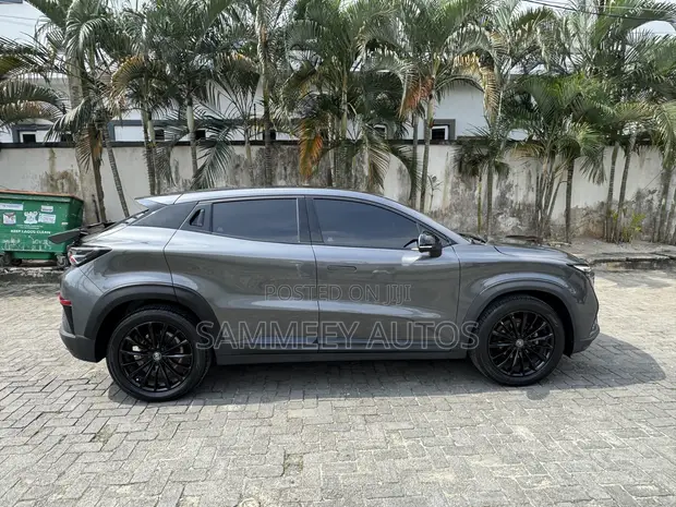 Changan UNI-T 2022 Gray - 1