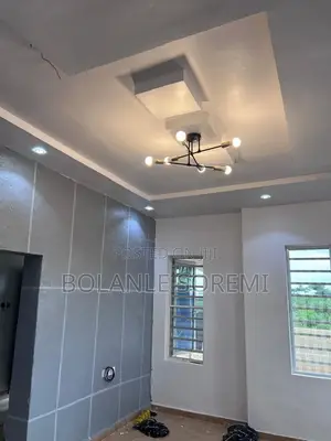 Gidan Bungalow Mai Dakuna 4 da Kayayyaki a Kobape Estate, Obafemi-Owode
