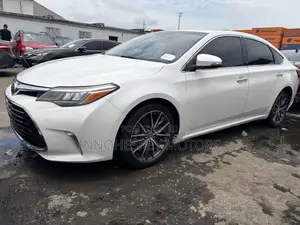 2018 Toyota Avalon Touring 3.5L White