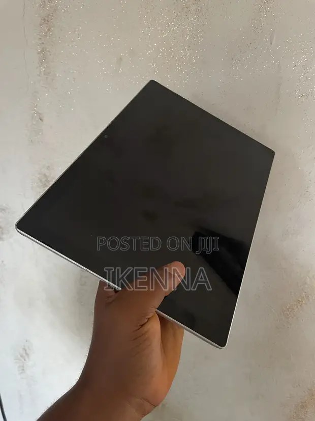 Microsoft Surface Pro 5 Laptop 8GB RAM, 128GB SSD - 1
