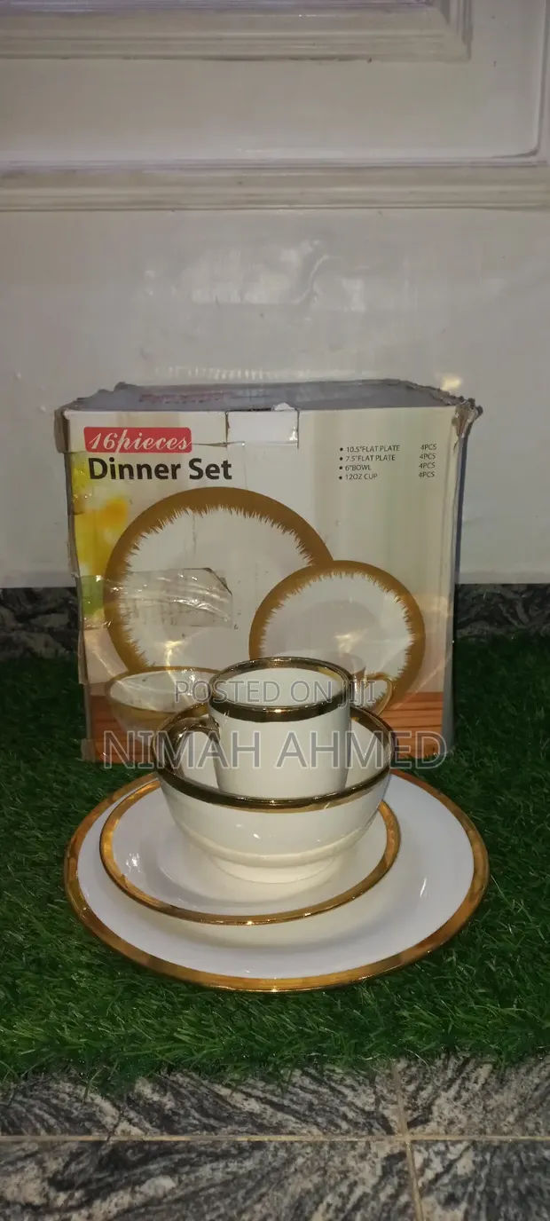 16-Piece Dinner Set - White with Gold Trim - 1