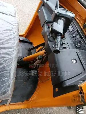TVS King Deluxe Plus iTouch Start 2023 Yellow