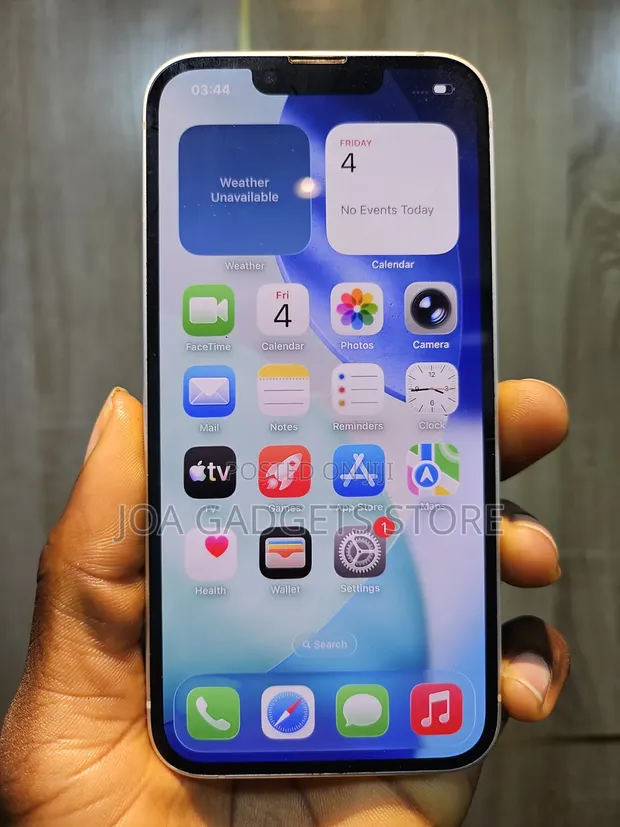 Apple iPhone 13 128GB White - 1