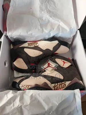 Air Jordan 12 Retro OVO Fari/Metallic Gold Takalmi