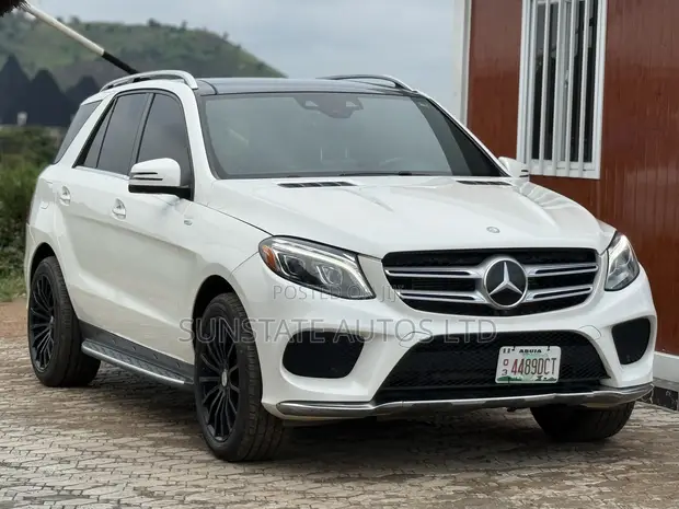 Mercedes-Benz GLE-Class 2017 White - 1