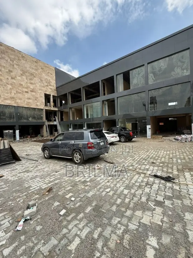Wurin Aiki/Kasuwanci 75sqm don Sawa a Wuse 2 - 1
