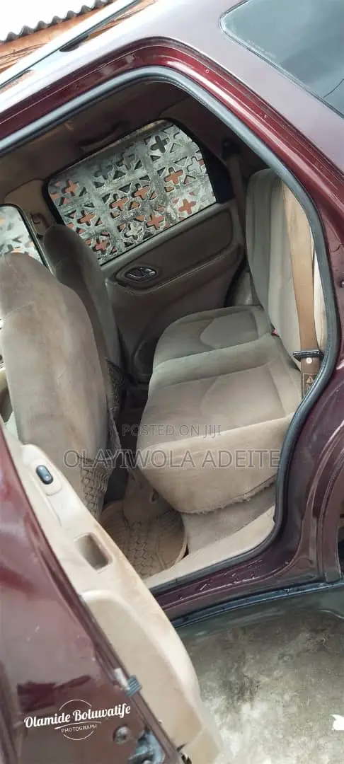Mazda Tribute 3.0 DX SUV 2001 Ja - 1