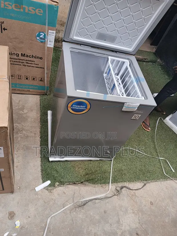 Midea 142L Chest Freezer - Grey - 1
