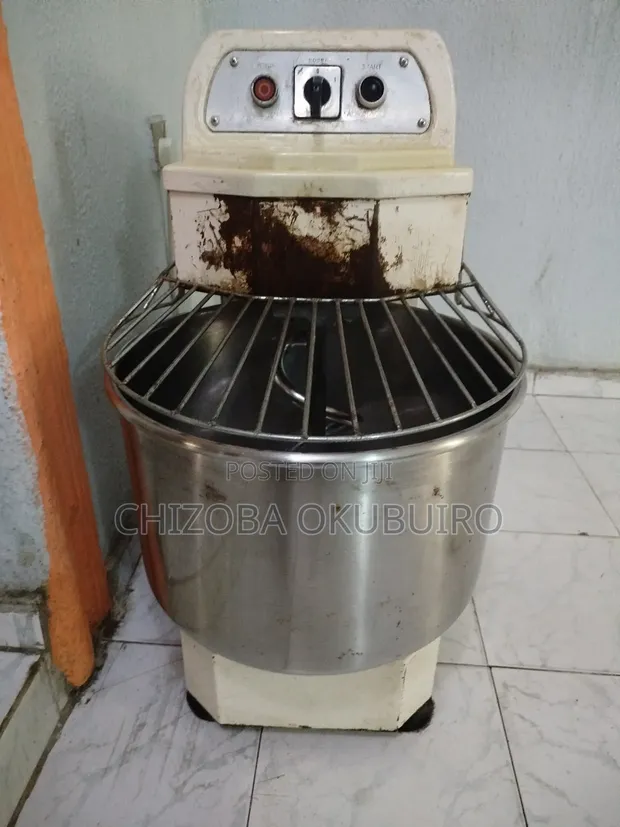 Dough Mixer - 30L Bowl, 12kg Capacity - 1