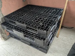 Sabbin Filastik Pallets don Warehouses & Logistics