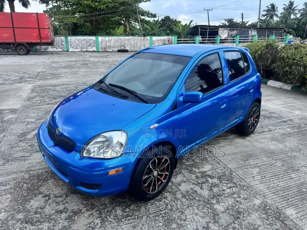 Toyota Yaris 2006 Blue - 1
