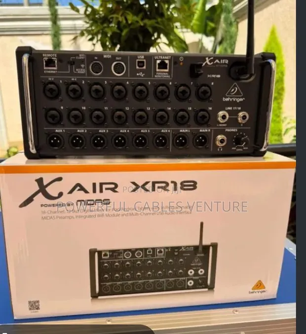 Behringer XR18 Digital Stage Box Mixer - 1