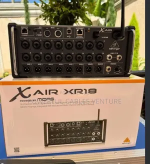Behringer XR18 Digital Stage Box Mixer