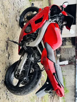 Kawasaki Ninja ZX6R 2002 Red