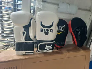 Brand New Boxing Gloves and Pad