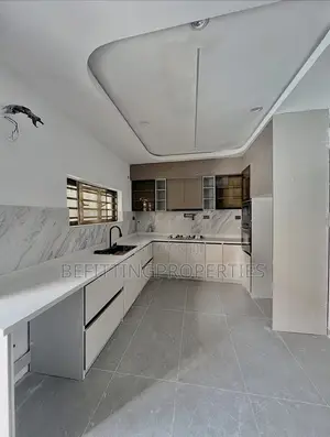 5 Bedroom Fully Detached House with Pool in Lekki Phase 1