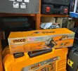 INGCO 2400W 9-Inch Masana'antar Angle Grinder (AG24008) - 1