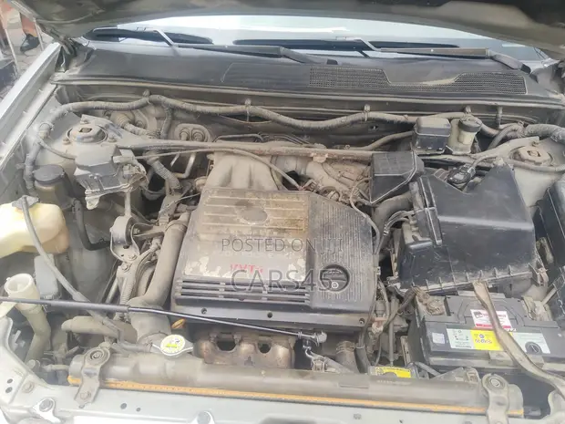 Toyota Highlander 2002 Silver - 1