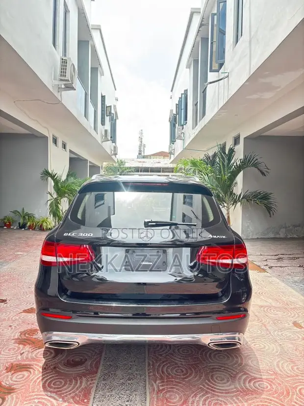 Mercedes-Benz GLC-Class 2016 Black - 1