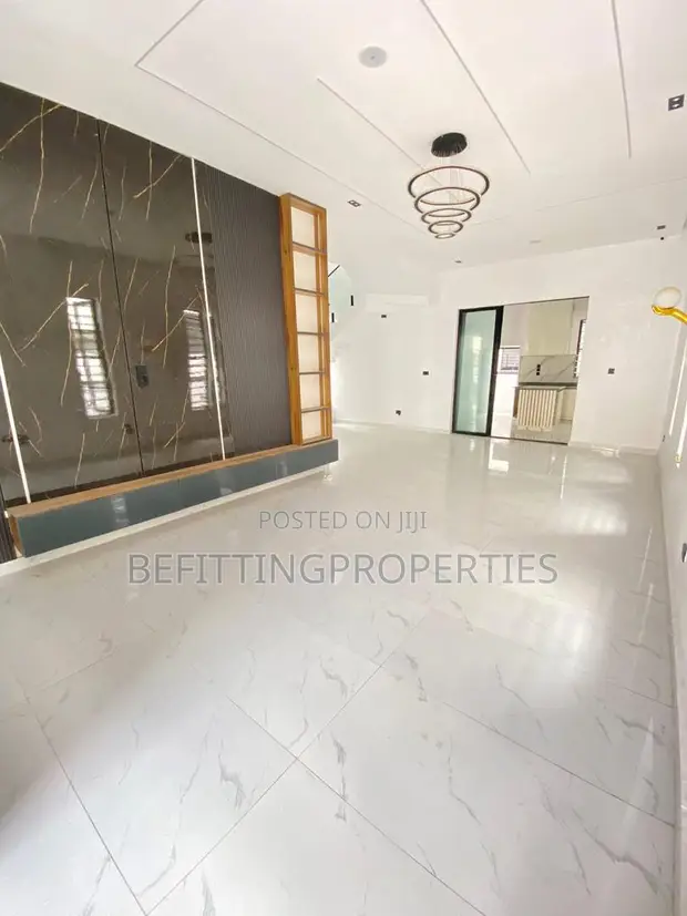 5 Bedroom Luxury Duplex Don Sayarwa a Ikota, Lekki - 1
