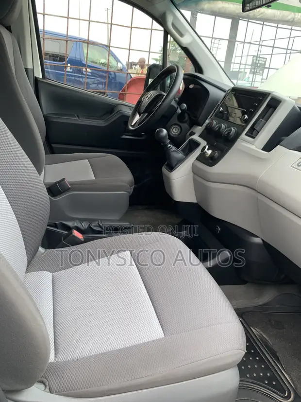 Toyota HiAce 2022 Commuter Bus - 1