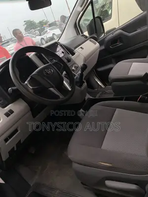 Toyota HiAce 2022 Commuter Bus